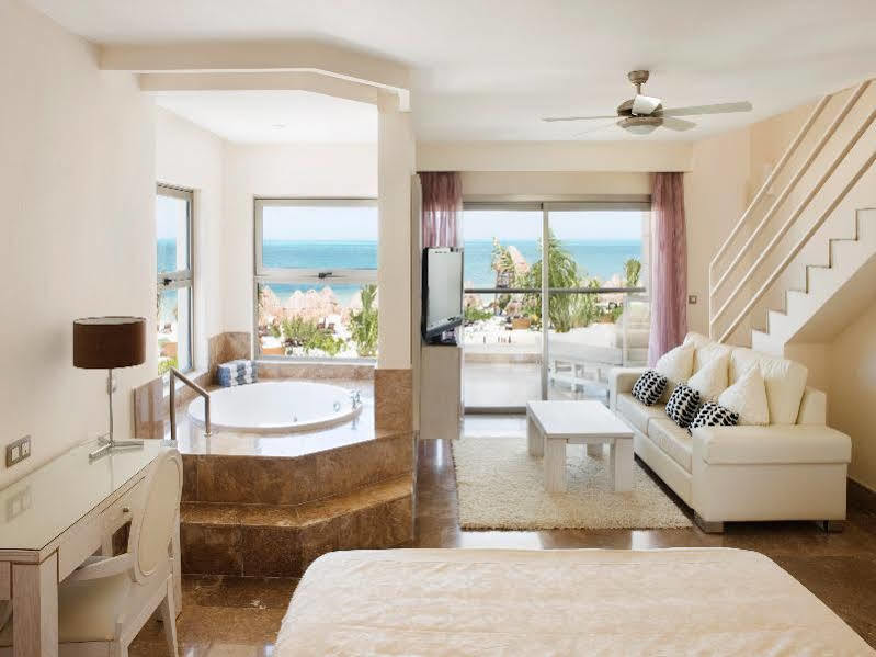 Beloved Playa Mujeres (Adults Only) Канкун Экстерьер фото